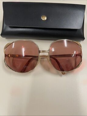 Christian Dior Vintage 70s Gold Frame logo arm Women’s Sunglasses